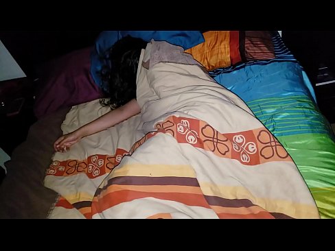 ❤️ Stepson ag bualadh lena leasmháthair óg agus í ina codladh. ️❌ Físeán porn ag ga.chancel.top