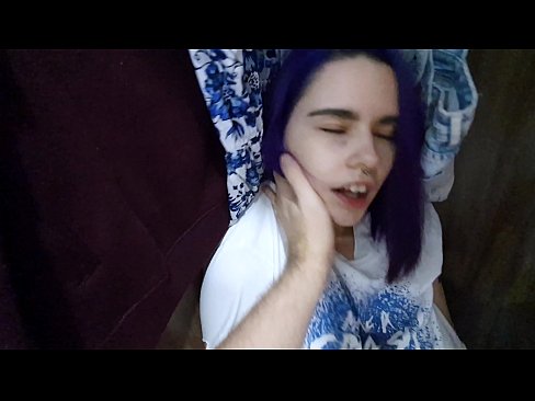 ❤️ Aimsíodh mo SIS sa closet agus chabhraigh sí cum ️❌ Físeán porn ag ga.chancel.top